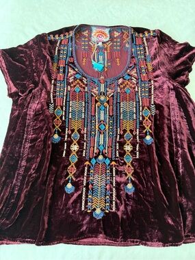 Johnny Was rich burgundy velvet embroidered tunic Size Large D88